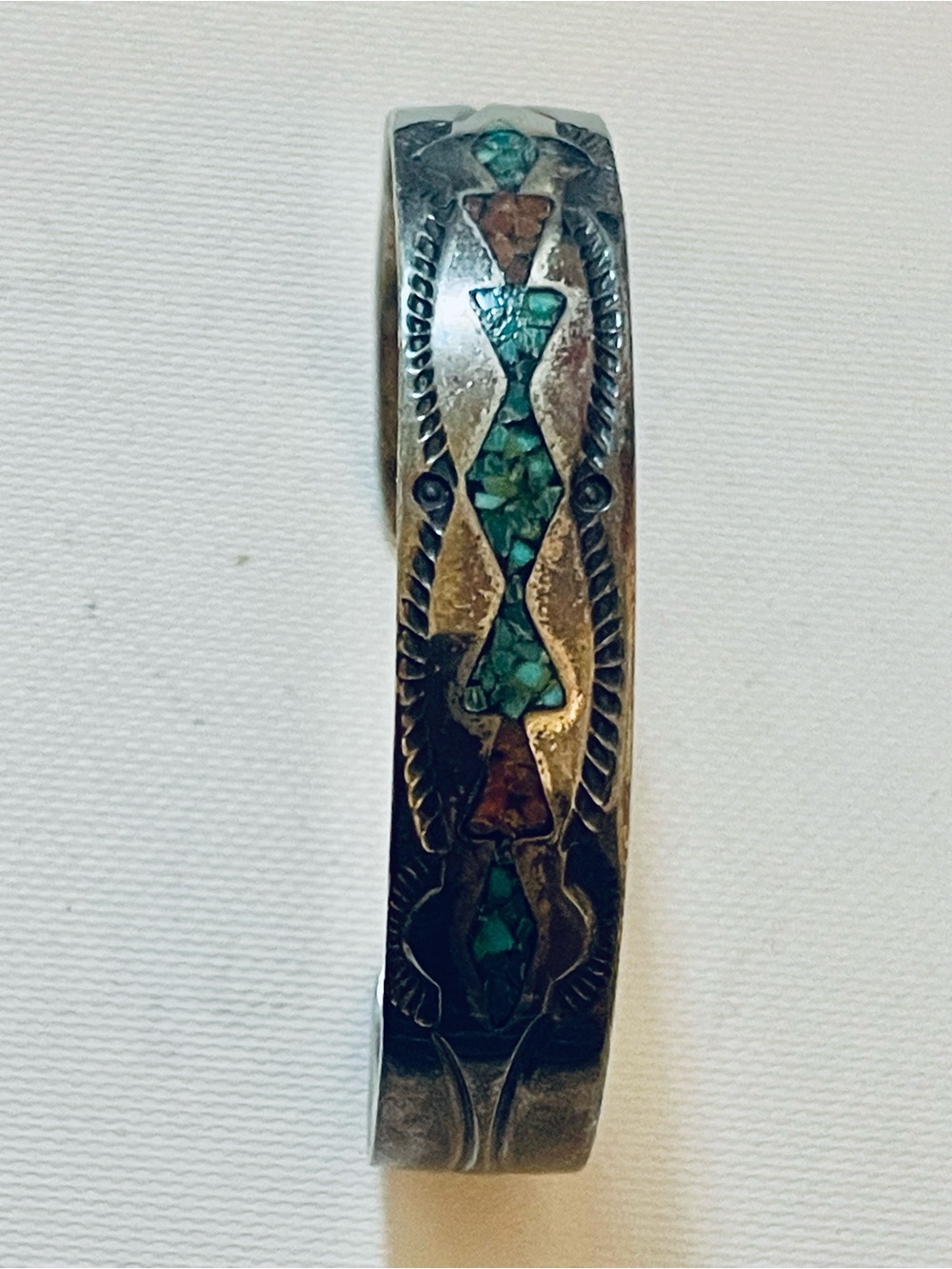 VINTAGE NAVAJO TURQUOISE &
CORAL STERLING SILVER CUFF
BRACELET Sz 6-6.5 28 G